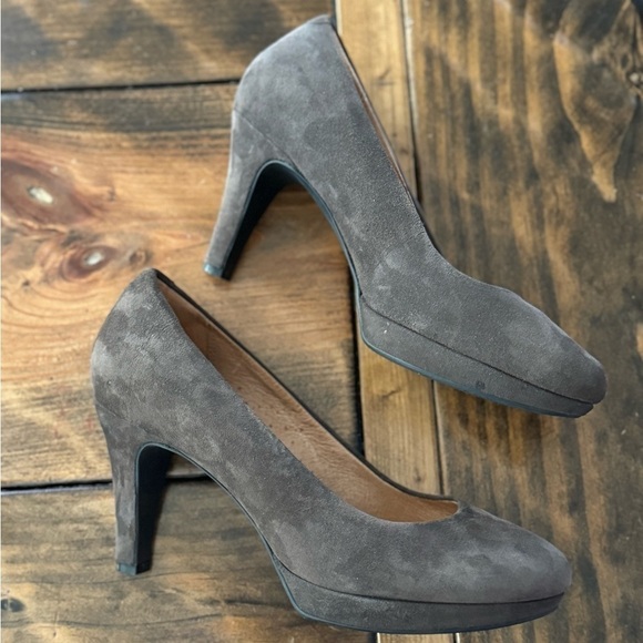 CLARKS INDIGO Taupe/brown Genuine Leather Suede Pumps High Heels Neutral size 7 - Picture 5 of 12